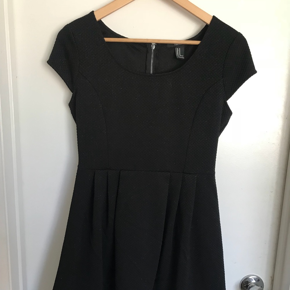 Forever 21 Black Sleeved Mini Dress